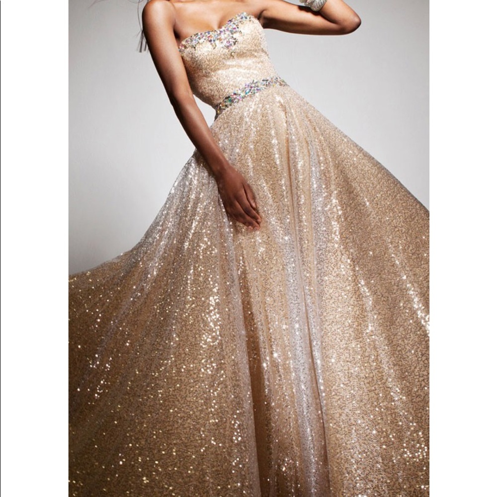 Tony Bowls Le Gala Size 14